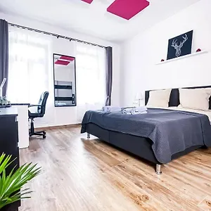 moderner-neubau-im-kultviertel-plagwitz.bestleipzighotels.com/